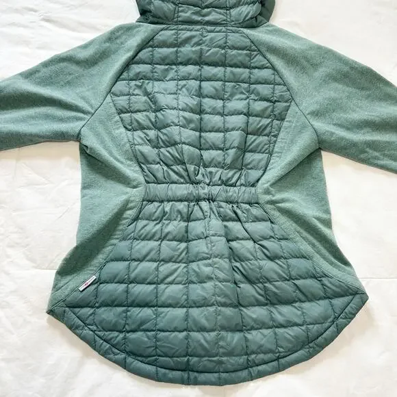 The North Face Women's Sage Green Puffer Jacket - Picture 6 of 6